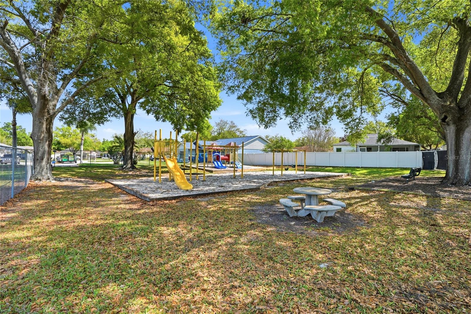 BRANDON BROOK PHASE VII LOT 6 BLOCK B - Residential