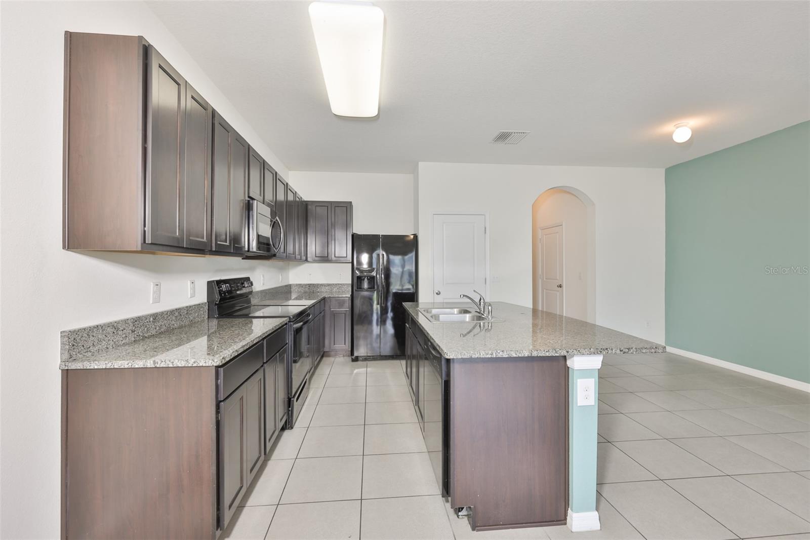 EAGLE PALM PH 4B - Residential Lease