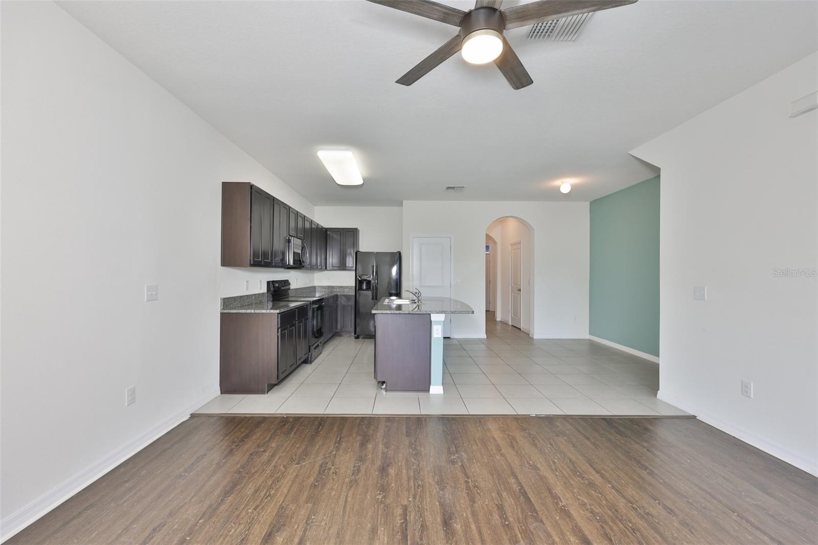 EAGLE PALM PH 4B - Residential Lease