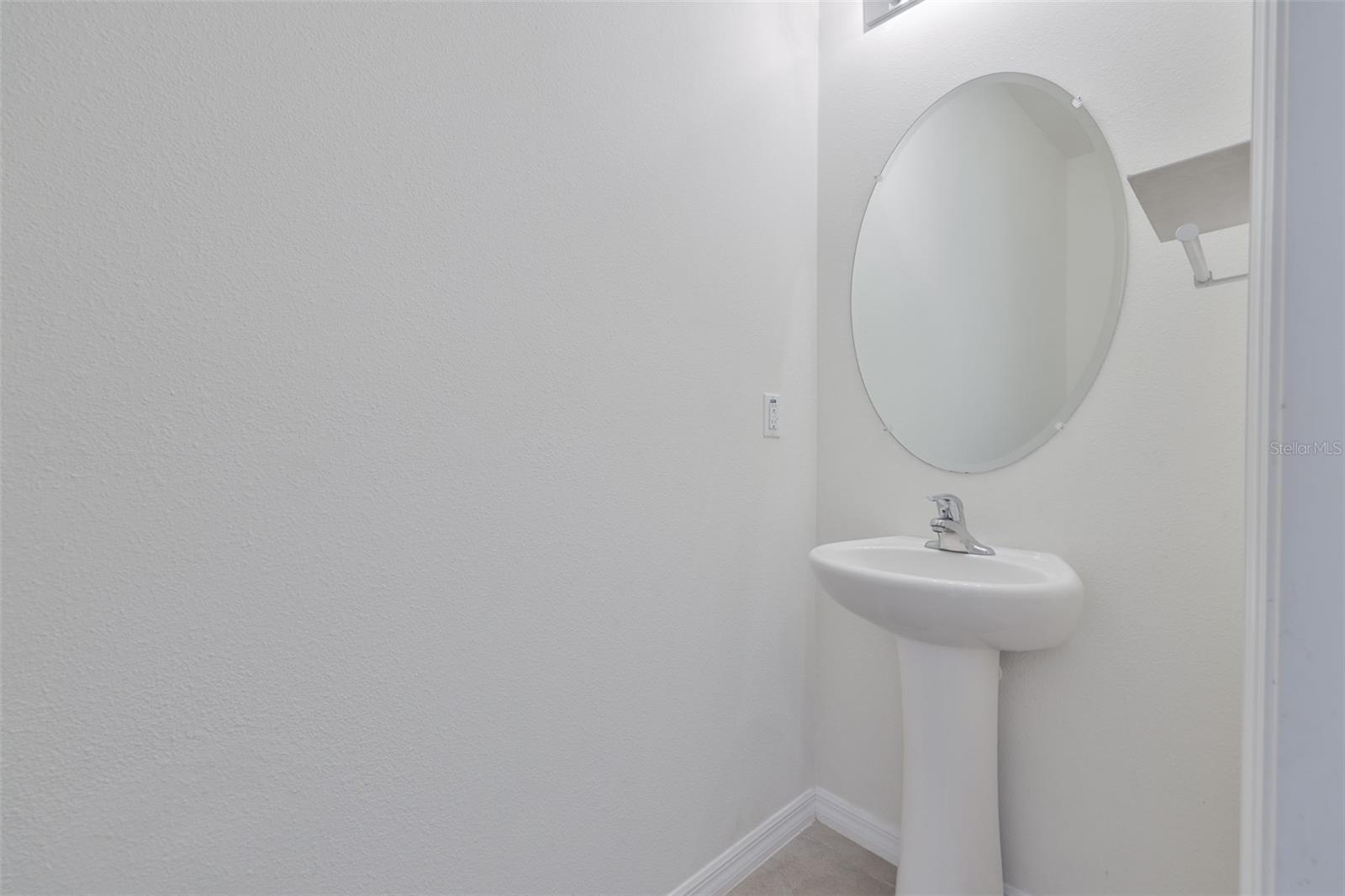 EAGLE PALM PH 4B - Residential Lease