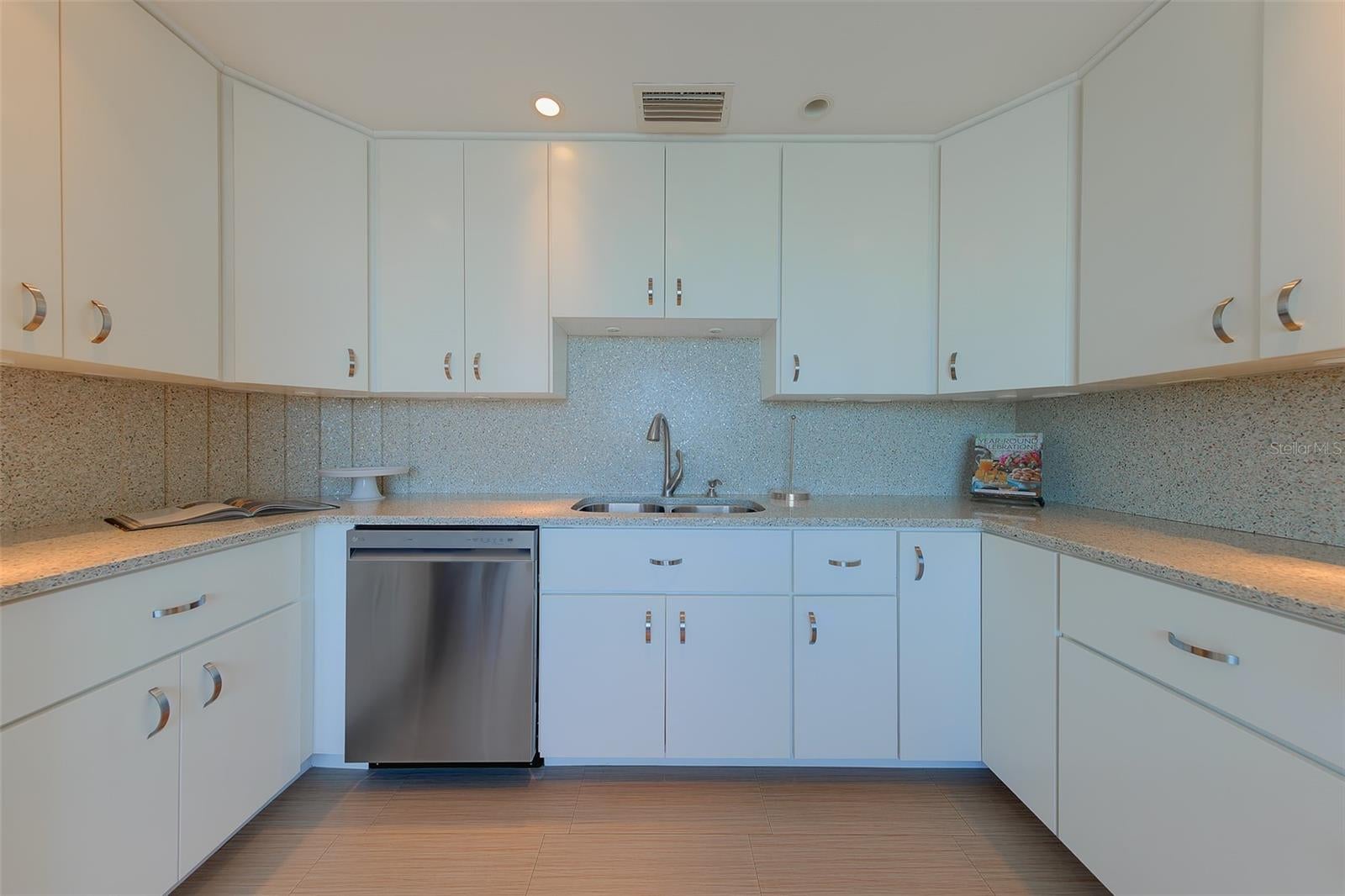 BELLEVIEW BILTMORE VILLAS S GARDEN 8 - Residential