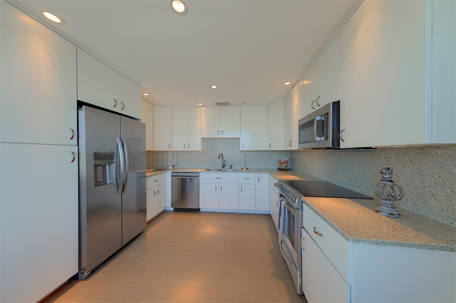 BELLEVIEW BILTMORE VILLAS S GARDEN 8 - Residential