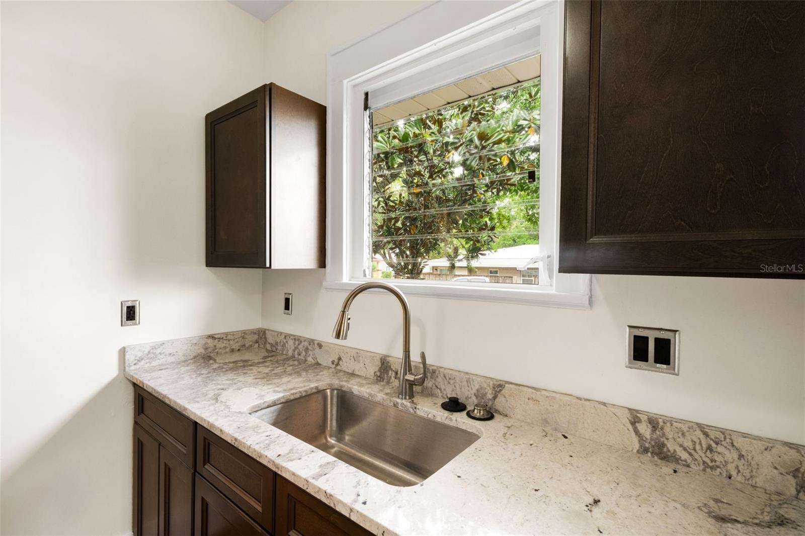 JOHNSONS T H SUB - Residential