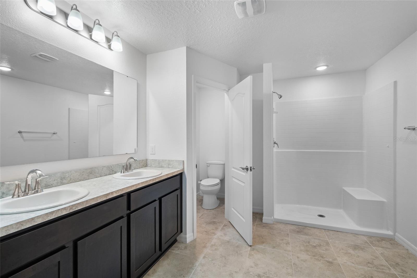 AVALON WOODS - Residential