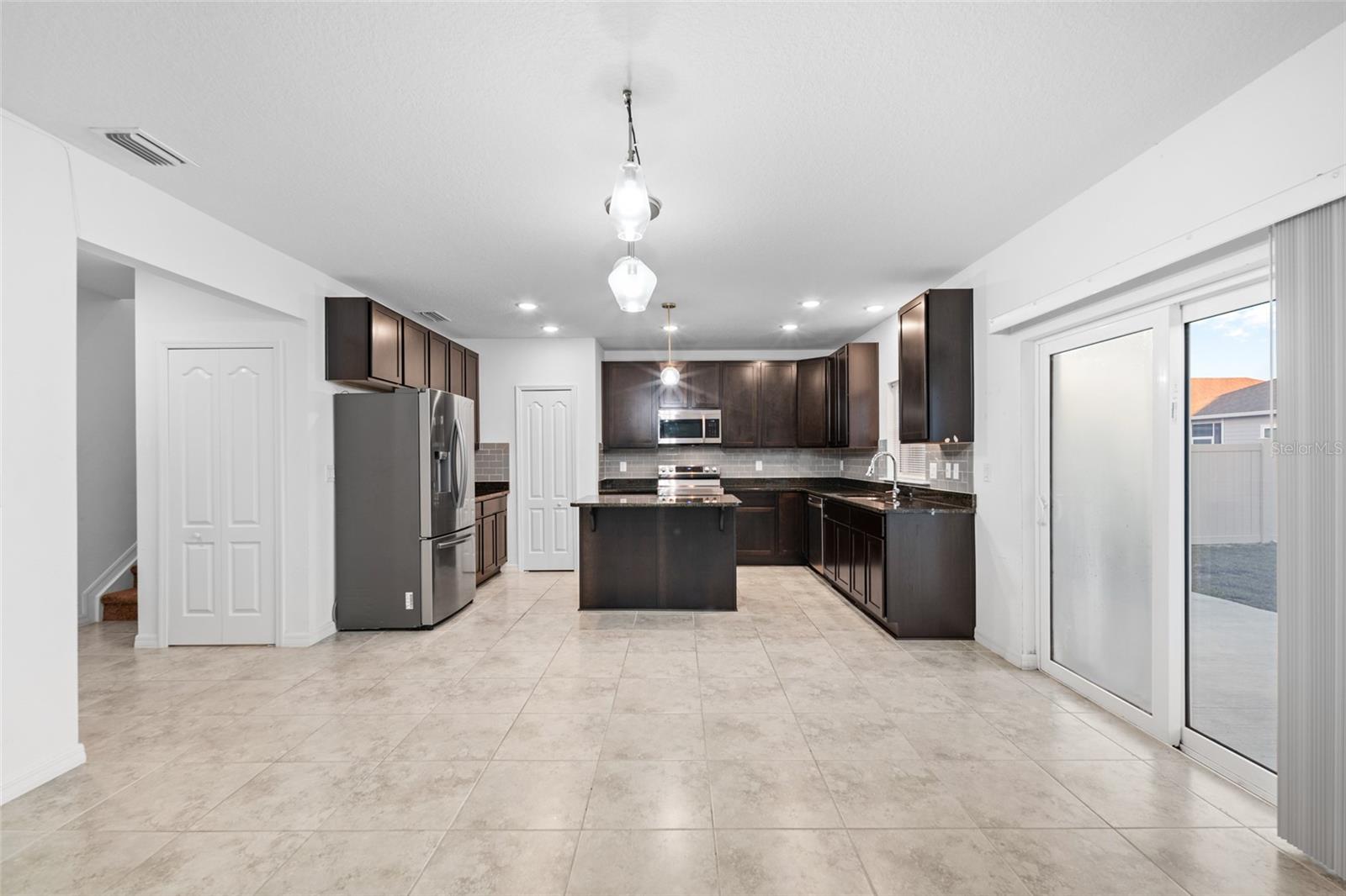 AVALON WOODS - Residential