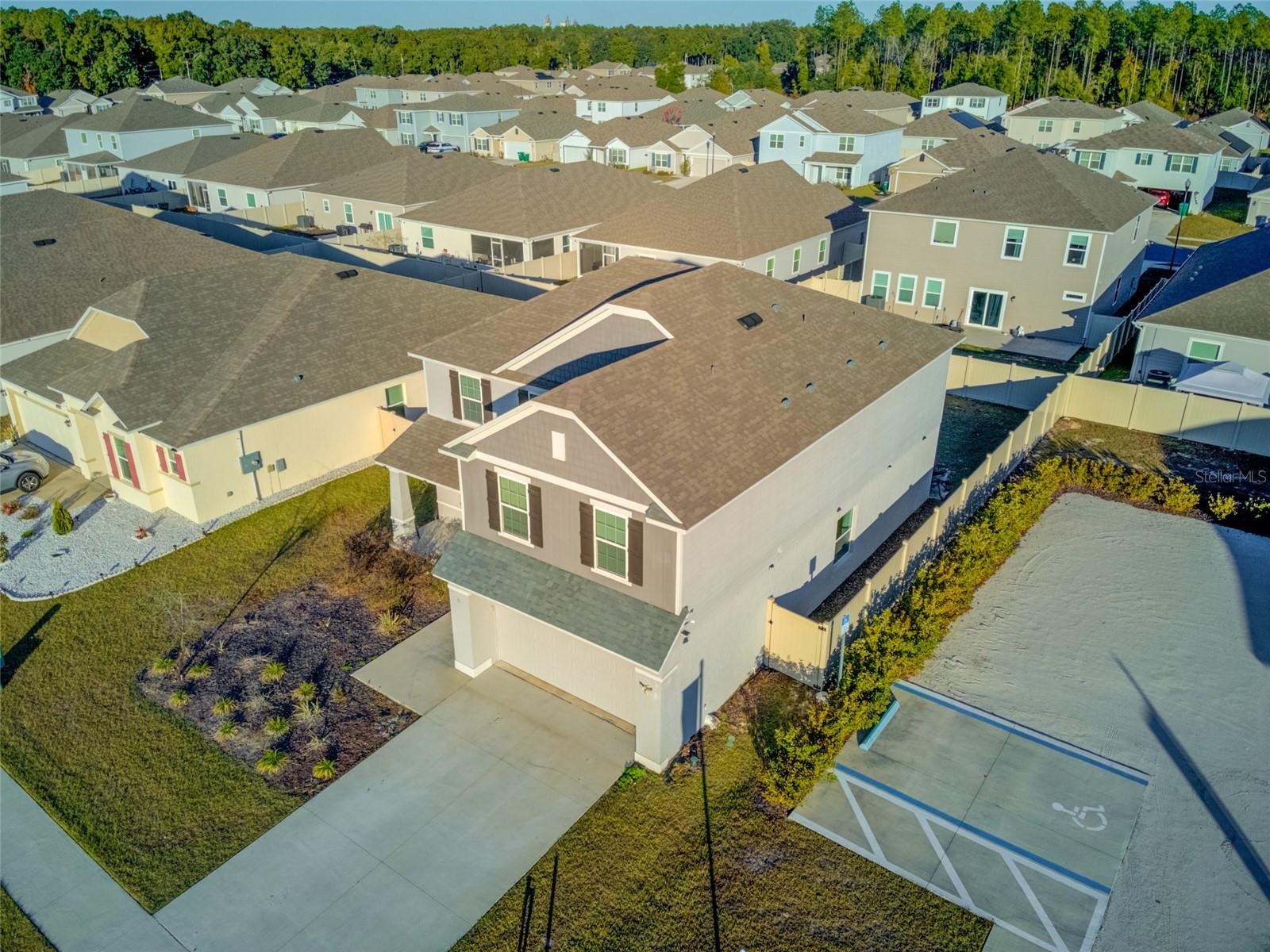 AVALON WOODS - Residential