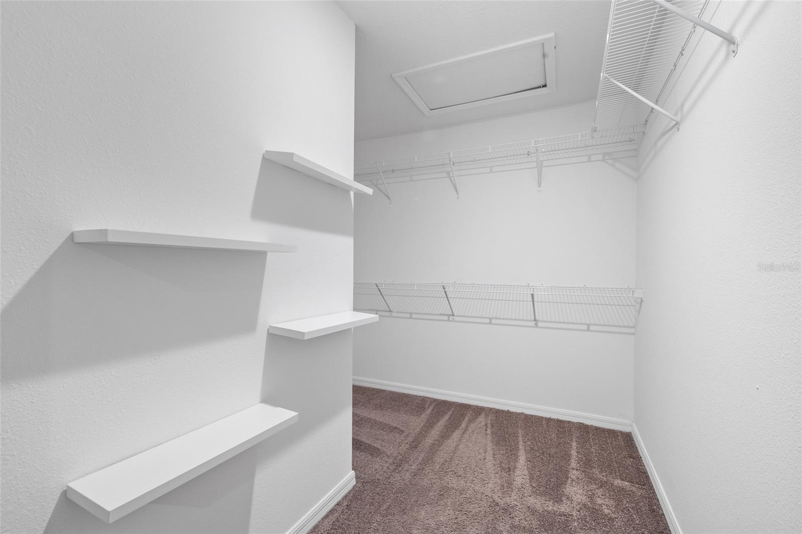 AVALON WOODS - Residential