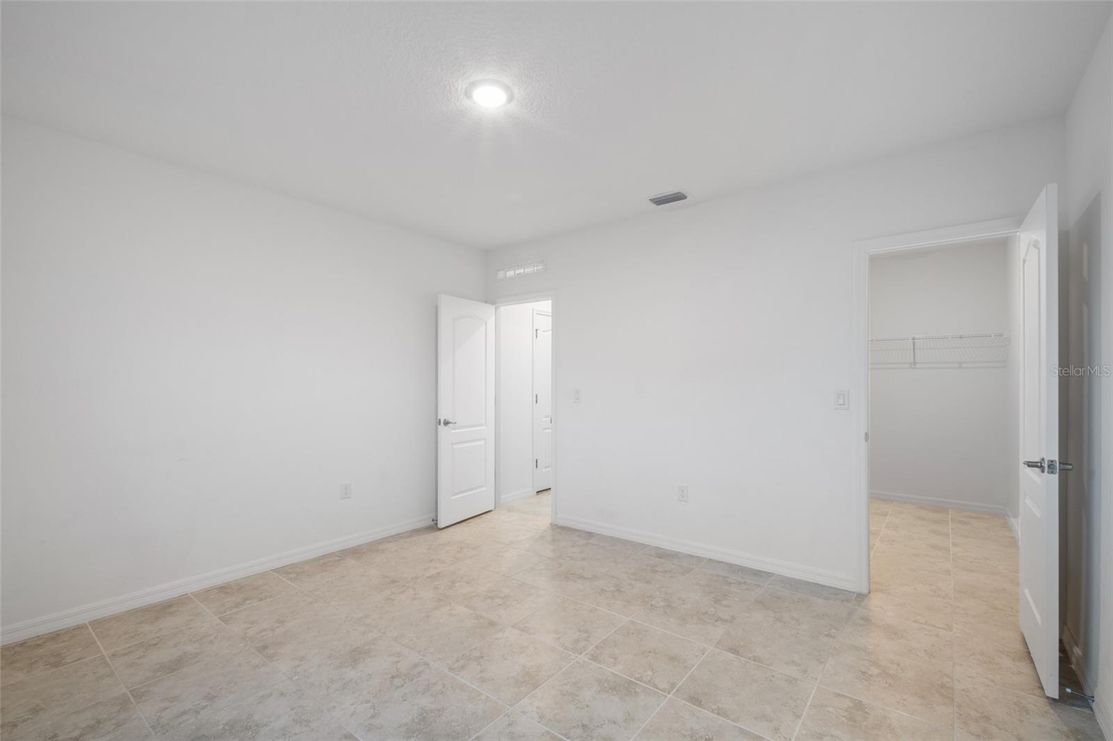 AVALON WOODS - Residential