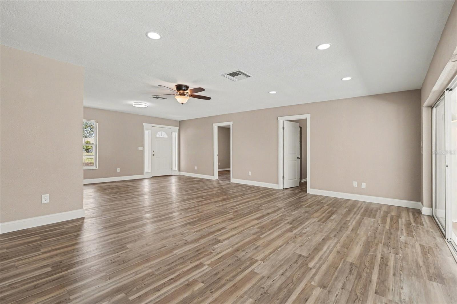 SPRING HILL - Residential