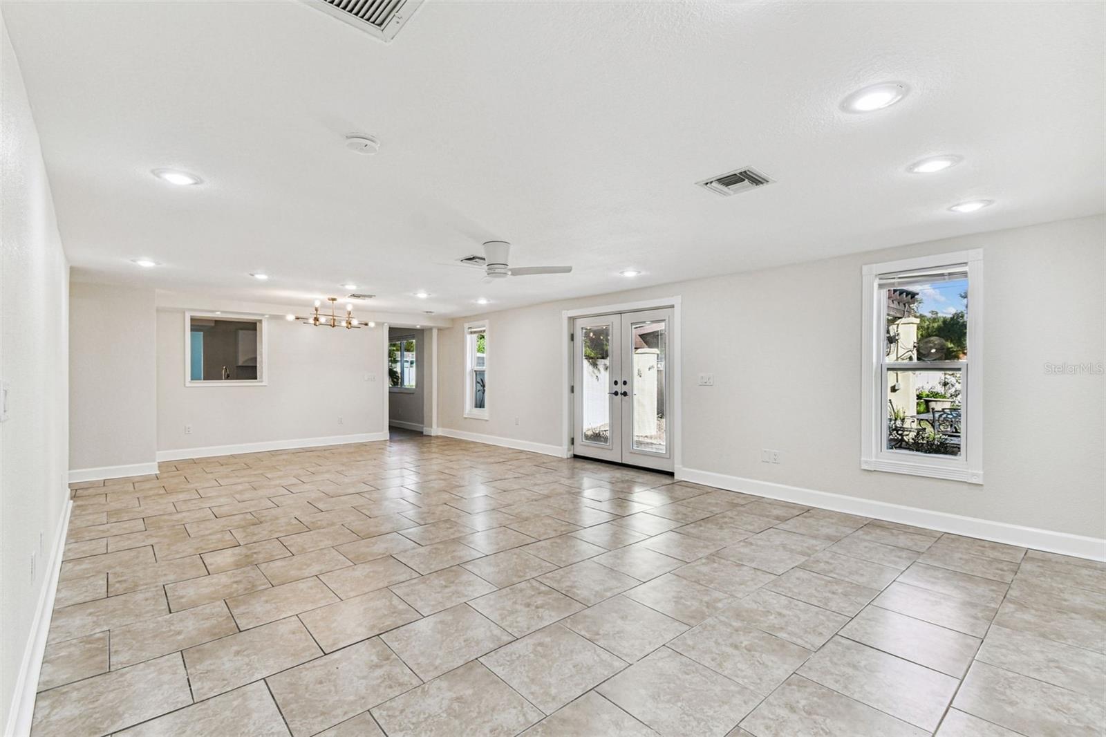NORTH ST PETERSBURG - Residential