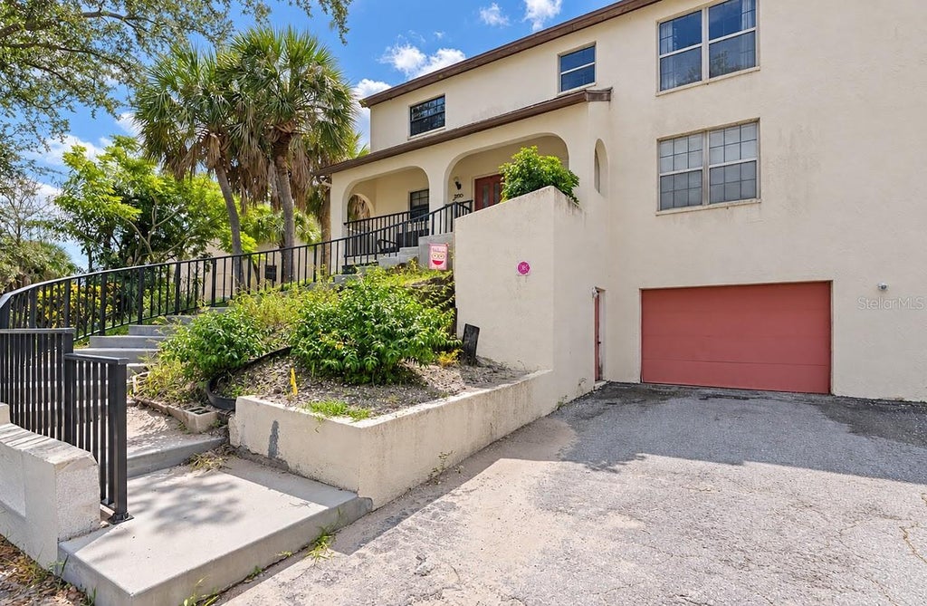 Photo of 7517 34th Avenue W #6, Bradenton, FL 34209 (MLS # A4705355)