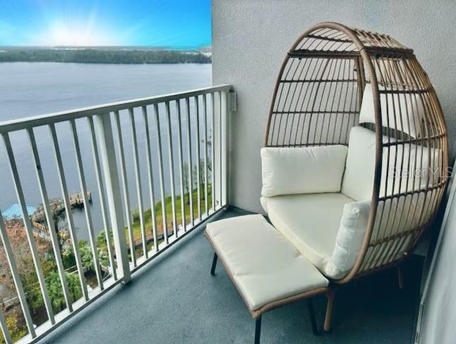 BLUE HERON BEACH RESIDENCE TOWER I - Residential