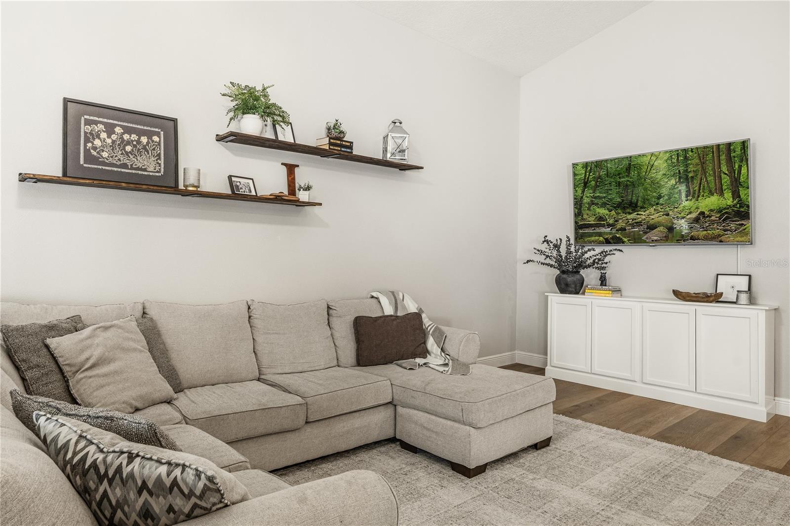 CALABRIA COVE - Residential