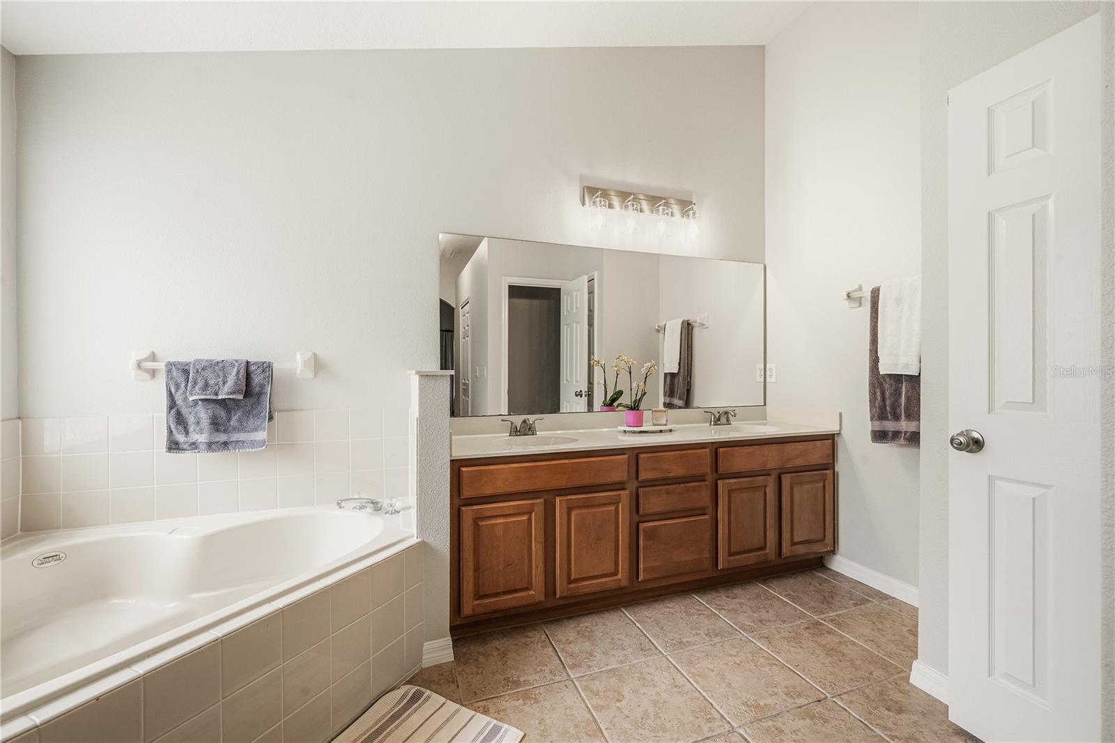 CALABRIA COVE - Residential