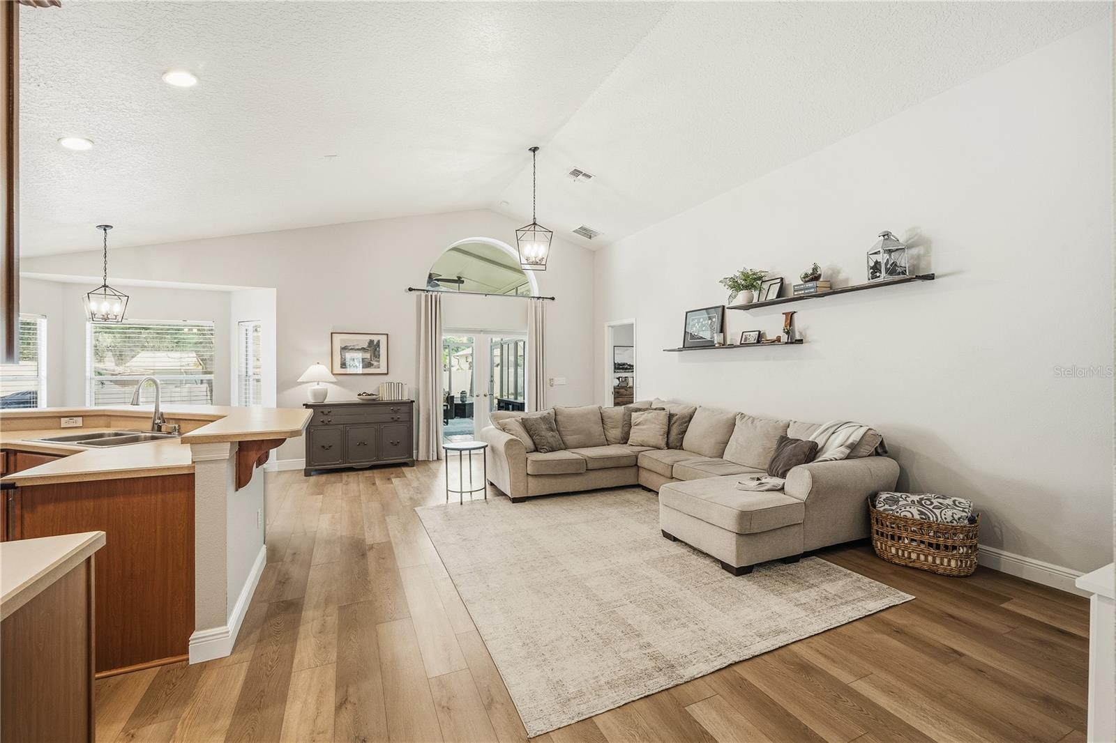 CALABRIA COVE - Residential