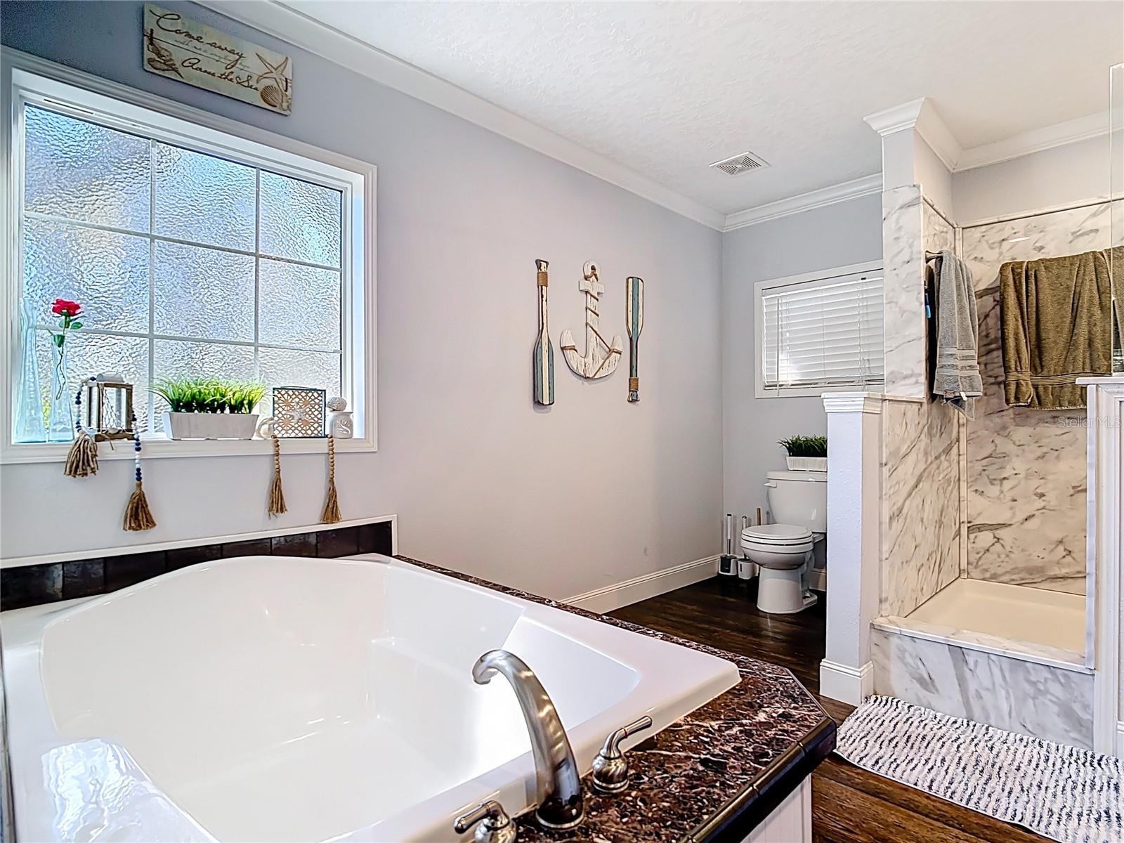 OAKWOOD ESTATES - Residential