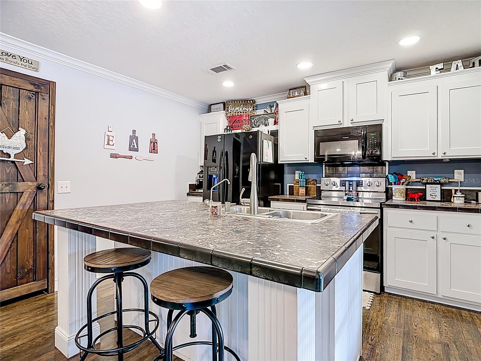 OAKWOOD ESTATES - Residential