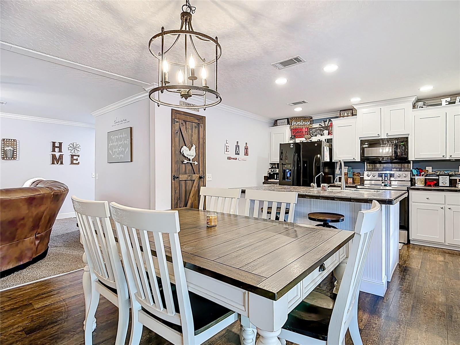 OAKWOOD ESTATES - Residential