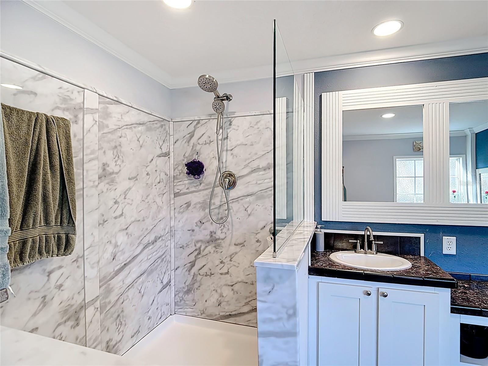 OAKWOOD ESTATES - Residential