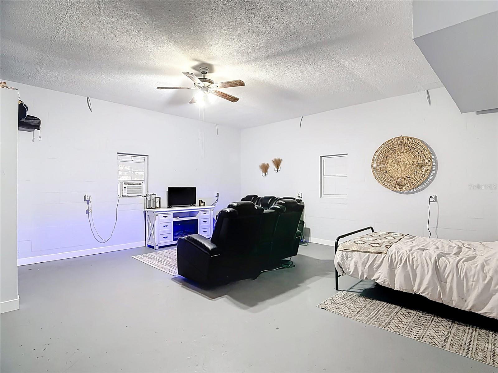 OAKWOOD ESTATES - Residential