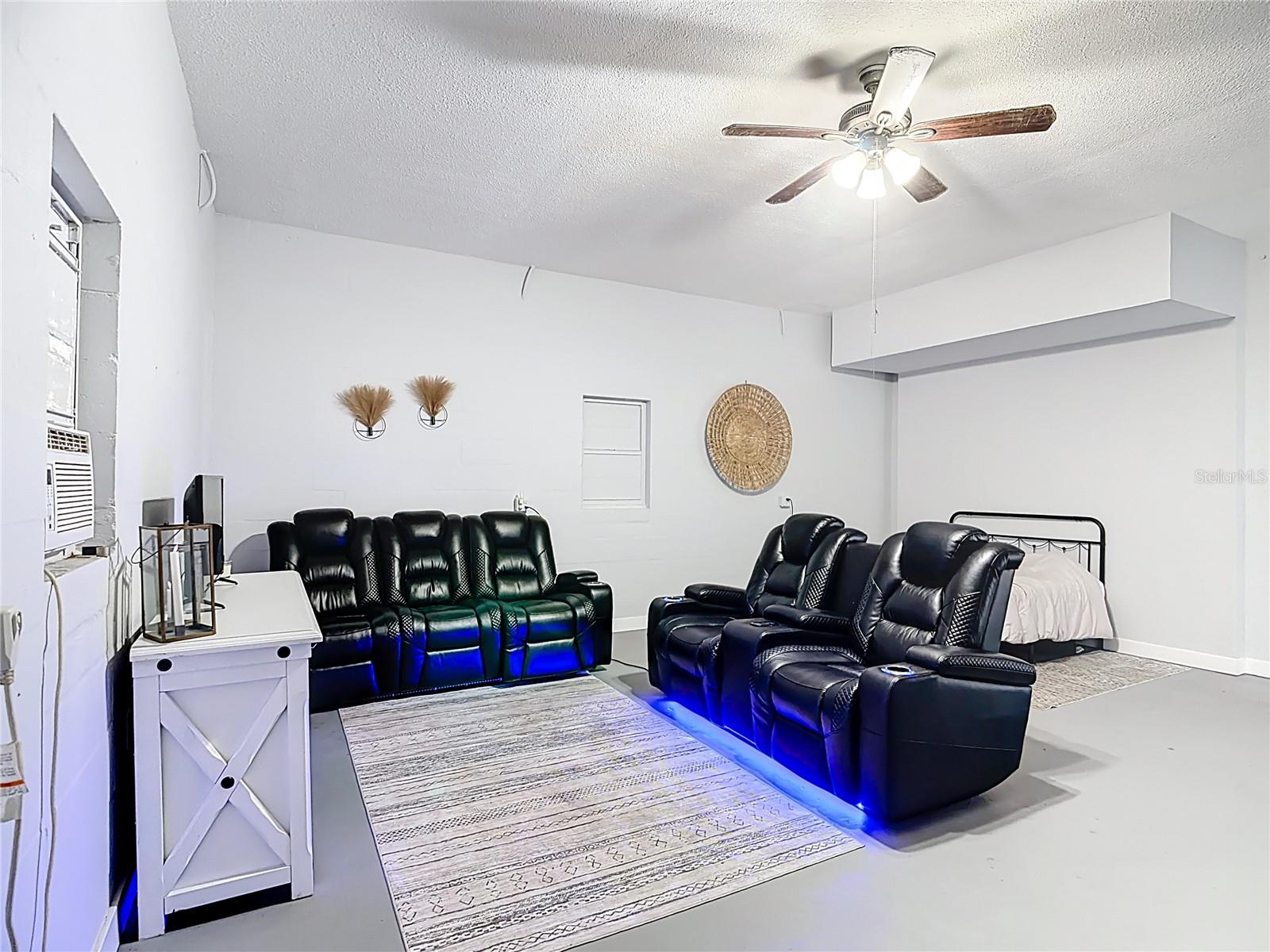 OAKWOOD ESTATES - Residential