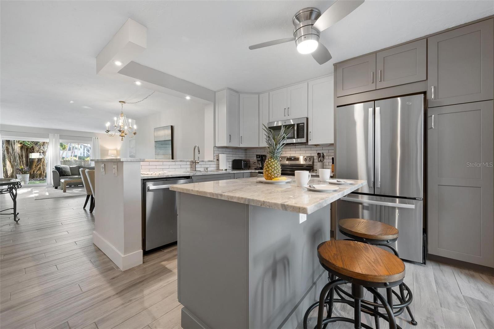 THE BANYAN BAY CLUB - Residential