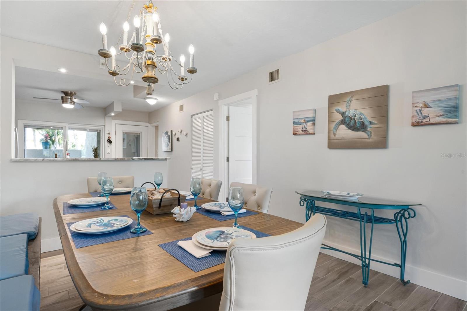 THE BANYAN BAY CLUB - Residential