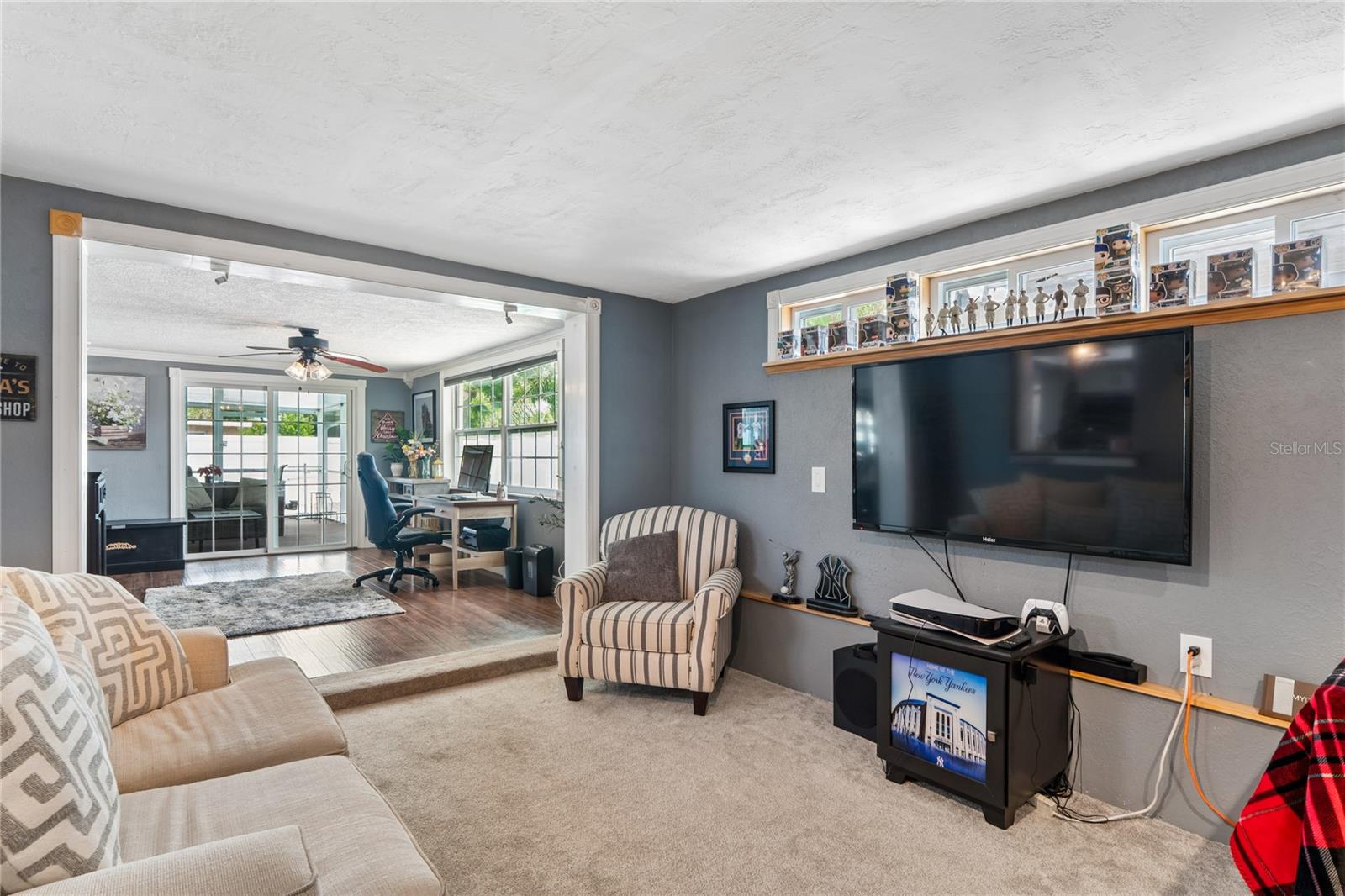 COLONIAL HILLS - Residential