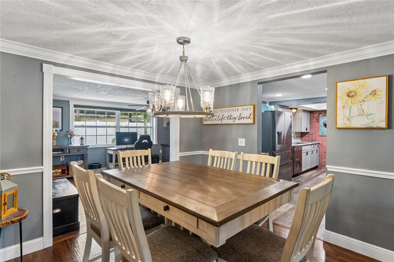 COLONIAL HILLS - Residential