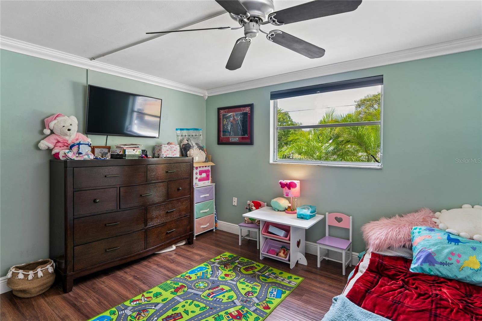 COLONIAL HILLS - Residential