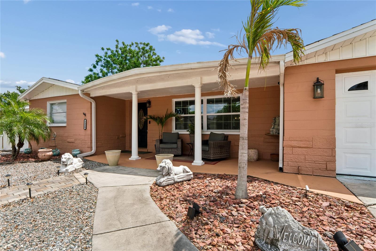 COLONIAL HILLS - Residential