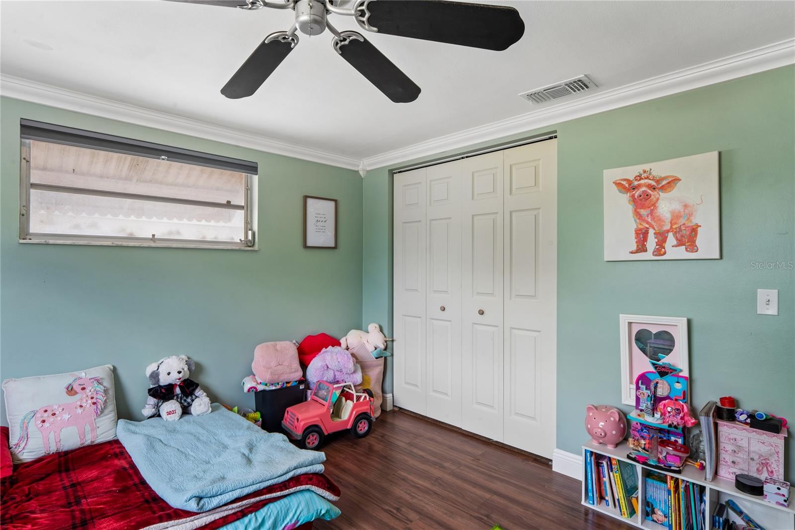 COLONIAL HILLS - Residential