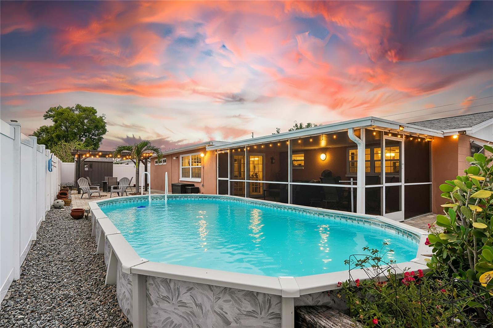 COLONIAL HILLS - Residential