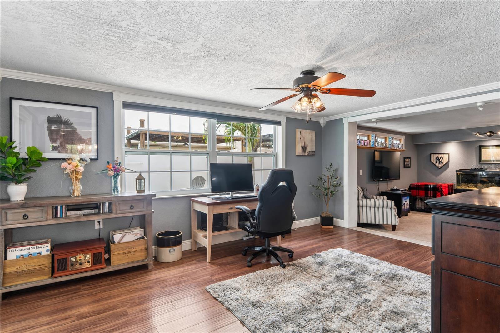 COLONIAL HILLS - Residential