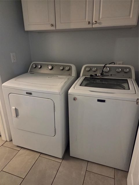 Tiny photo for 807 Mclain Court, Tavares, FL 32778 (MLS # G5110438)