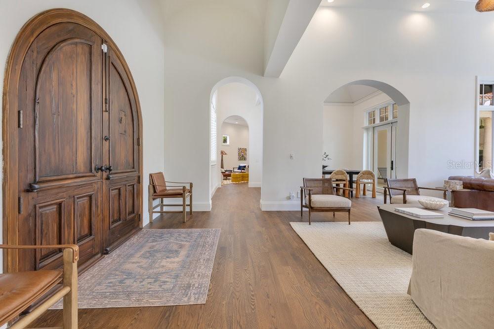 6186 LOUISE COVE DRIVE