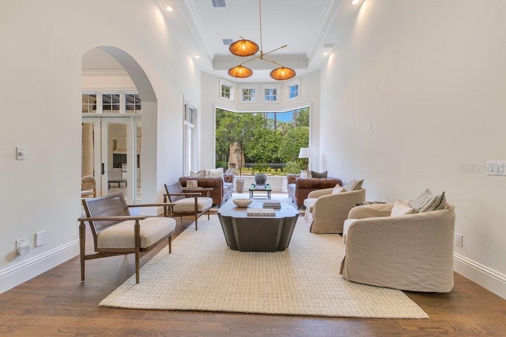 6186 LOUISE COVE DRIVE
