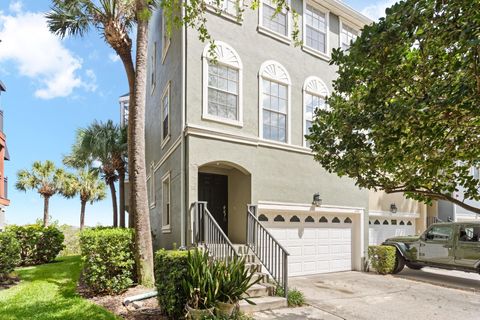 Photo of 1450 Harbour Walk Road, Tampa, FL 33602 (MLS # TB8495057)