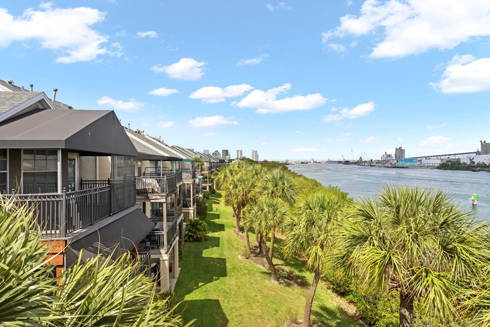 HARBOURSIDE AT HARBOUR ISLAND - Residential