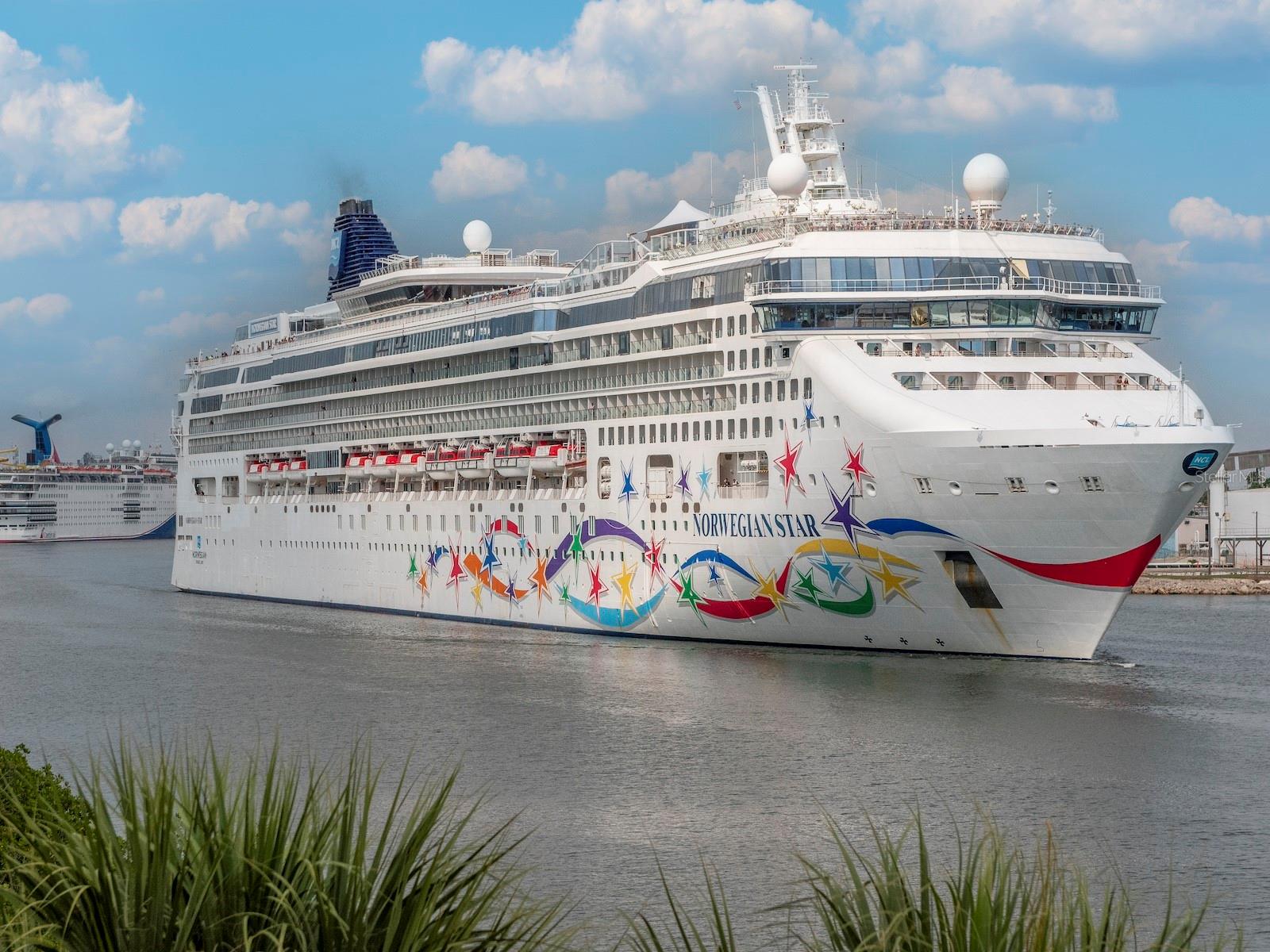 HARBOURSIDE AT HARBOUR ISLAND - Residential