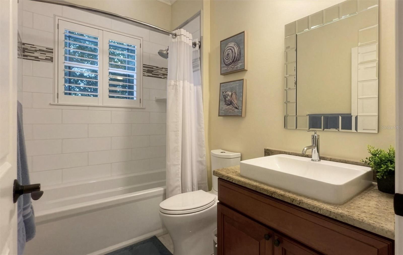 RIVERCREST - Residential