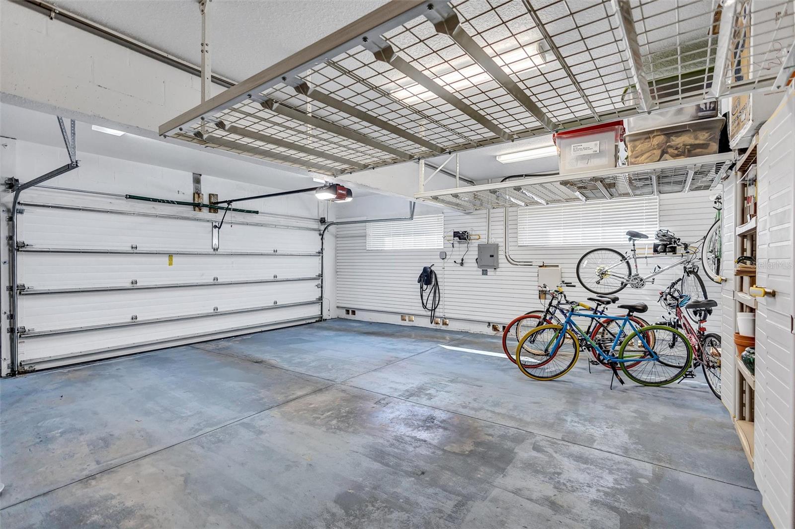 RIVERCREST - Residential