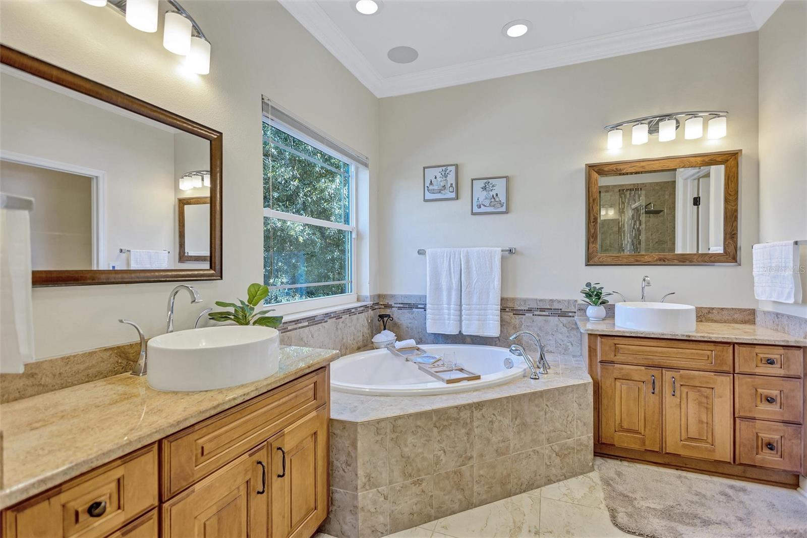 RIVERCREST - Residential