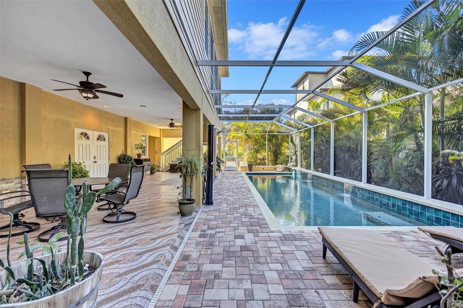 RIVERCREST - Residential