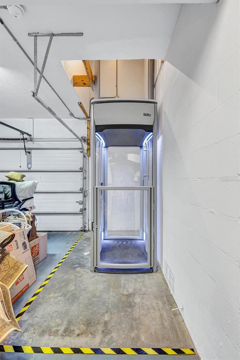 RIVERCREST - Residential