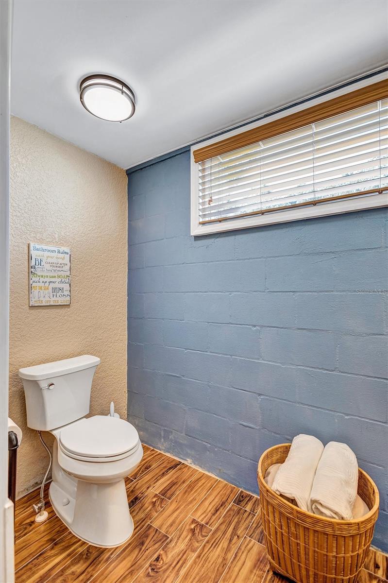 RIVERCREST - Residential