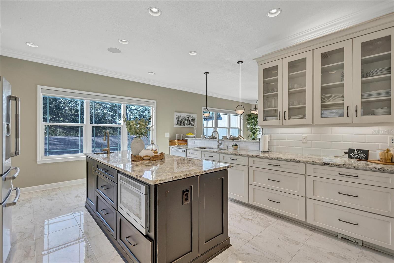 RIVERCREST - Residential