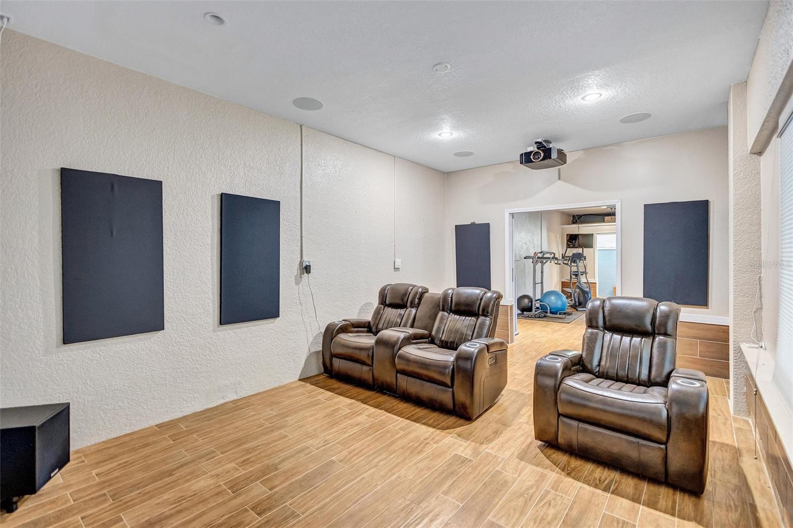 RIVERCREST - Residential