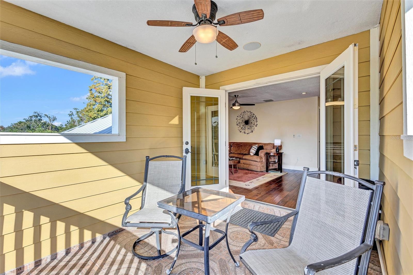 RIVERCREST - Residential