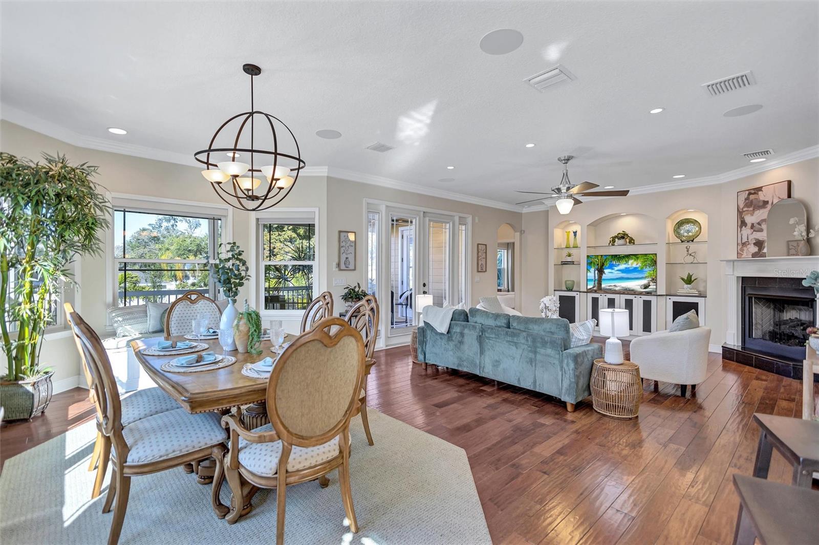 RIVERCREST - Residential